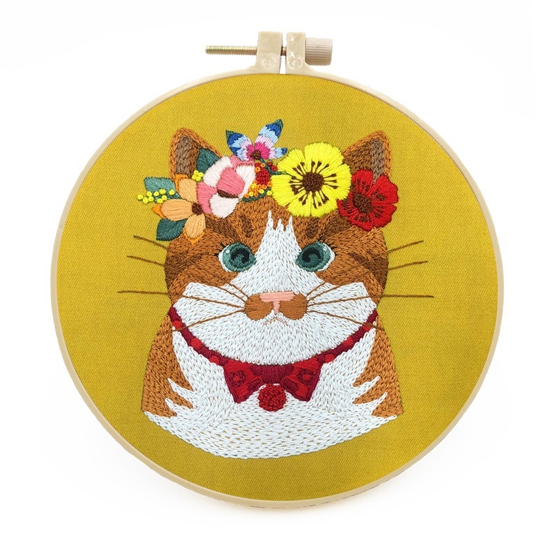 Set za križićno šivanje od Suzi embroidery – svilena tkanina, motiv cartoon/anime, za početnike