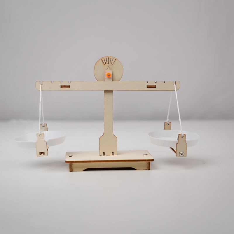 Fa DIY mérleg szett STEM játék gyerekeknek 3–6 éveseknek, tudományos kísérlet