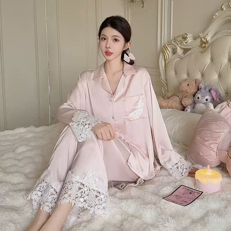 Ženski pijama set od ledenog svile s čipkom i satinom, dugi rukavi, dugi hlače, ovratnik tip lapel, 95–100% poliester, tanak materijal, proljeće/ljeto/jesen
