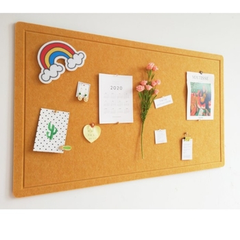 Óvoda művészeti kiállító táblája – Öntapadós filc tábla, nordic stílus, poliészter rost, szobrászat és nyomtatás