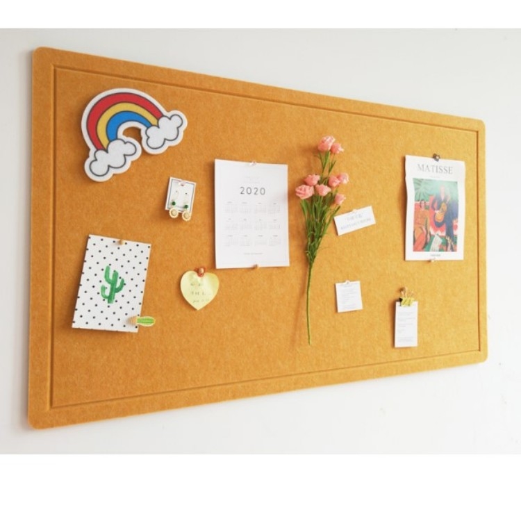 Óvoda művészeti kiállító táblája – Öntapadós filc tábla, nordic stílus, poliészter rost, szobrászat és nyomtatás