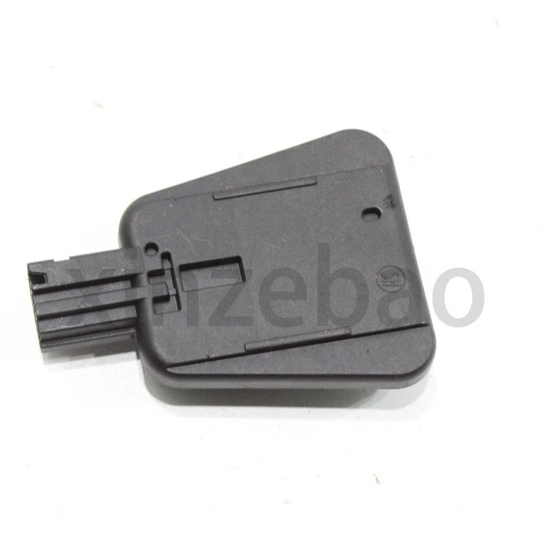 Esőérzékelő LR112879/LR137199 a Land Rover Range Rover, Discovery Sport, Velar számára – Modell: LR112879/LR137199; Használat: esőérzékelő; Kompatibilis autómodellek: Land Rover