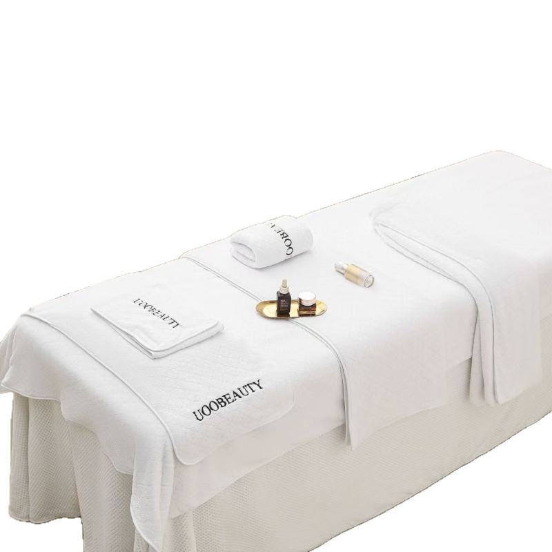 Egyedi logóval ellátott arcápolási törölköző, korall velúr, 230 g, nedvességfelvétel 5–10 s