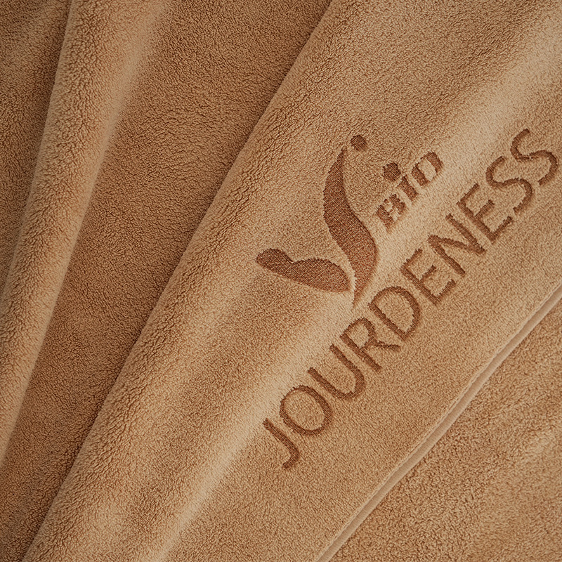 Muchai SPA szépségápolási öt részes készlet: nedvszívó velúr törölköző, testbevonó kendő, lepedő, fejkendő és bőrápolási készlet; anyag: poliészter rost; modern, minimalist stílus; reaktív nyomtatás és festés; logóval testreszabható; melegen tart