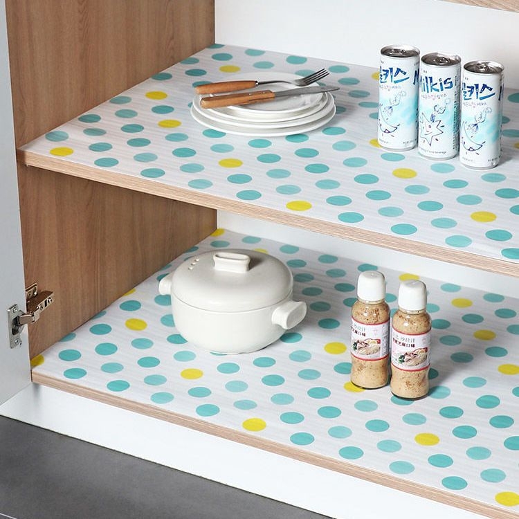 Πατάκι για συρτάρια και ντουλάπες — αντιβακτηριακό, υγρασίας και λιπαρών ανθεκτικό, αδιάβροχο από αφρώδες υλικό με πλαστικό βασικό ύφασμα για γκαρνταρόμπες, ντουλάπες και κουζίνες