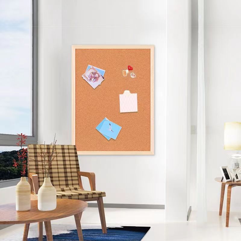 Egyrészes felakasztható parafatábla fa kerettel – fotók és üzenetek az irodába — karikatúra stílus