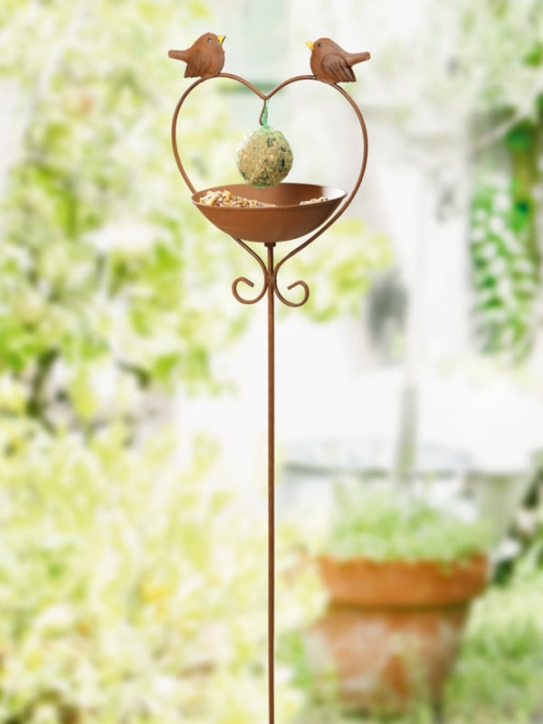 Τροφοδότης πουλιών για κήπο με βάση νερού σε σχήμα καρδιάς, διακοσμητικό κήπου τοποθετημένο στο έδαφος, με μετρητή βροχής και ανθοσύσταση