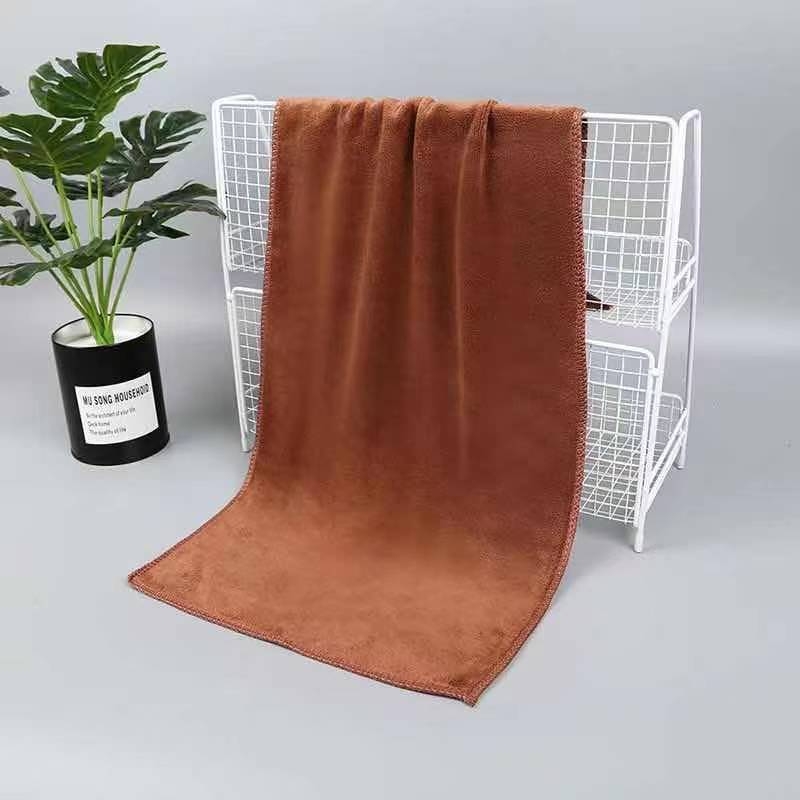 Хавлия за козметичен салон, суперфинно влакно, 90 г, бродиран лого, бързо попиване 5–10 сек, комплект от 10 броя