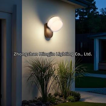 LED vonkajšia stenová lampa so senzorom, vodotesná, hliníkové puzdro (220V, 120 lm, 3000K, 60°, IP54)