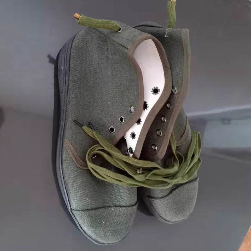 Pantofi de protecție antistatice pentru lucrări electrice, din piele, talpă joasă, izolați, conductivi