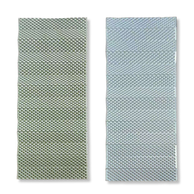XPE vanjski madrac otporan na vlagu s aluminijskom folijom, model HL-2002, težina 240 g, za 1 osobu