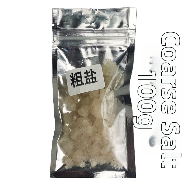 Laboratóriumi felszereléskészlet vas keretes állvánnyal, pároló edény, alkohol lámpa, mérleg, szűrőpapír