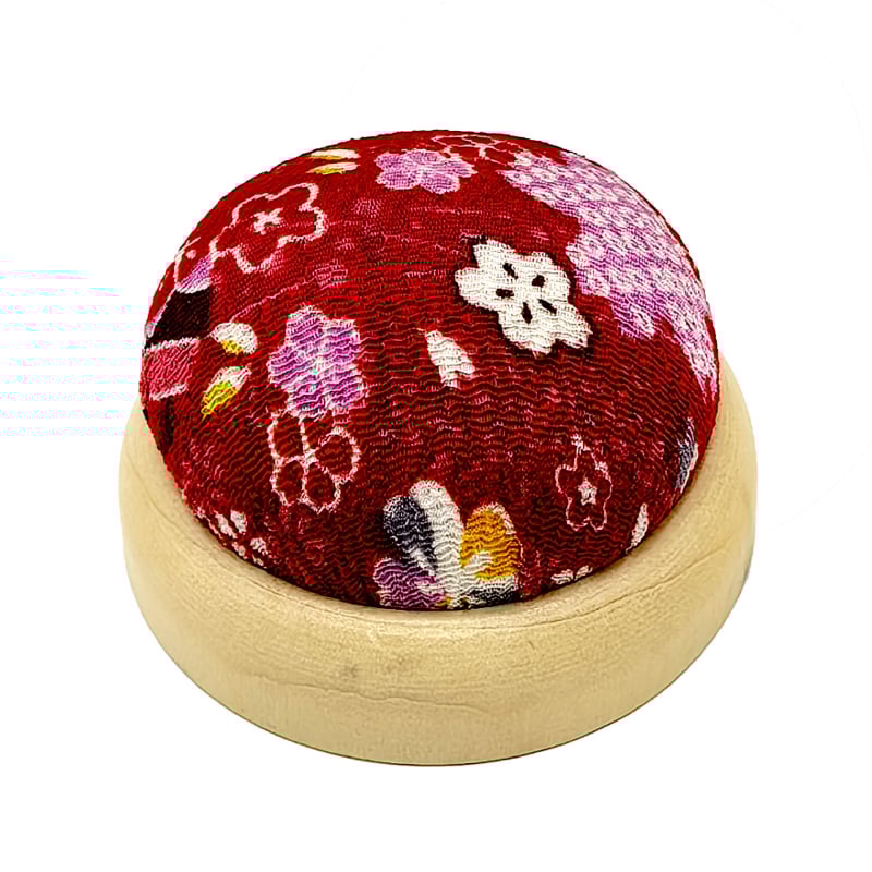 Perne DIY pentru cross-stitch cu bază din lemn și inserție semicirculară pentru ace, imprimeu pe crepe, 40 g – stil japonez drăguț, set unelte broderie