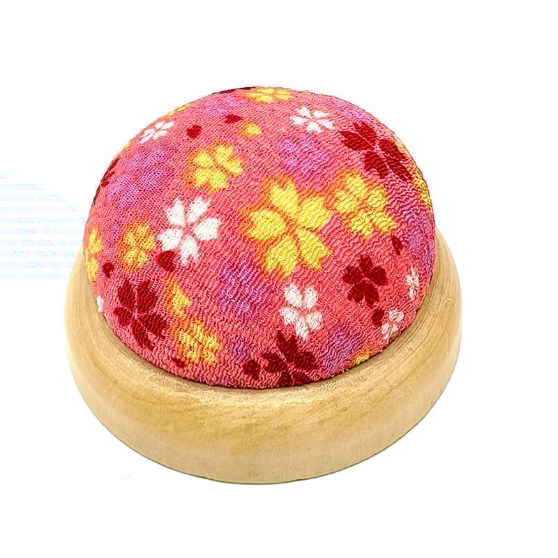 Perne DIY pentru cross-stitch cu bază din lemn și inserție semicirculară pentru ace, imprimeu pe crepe, 40 g – stil japonez drăguț, set unelte broderie