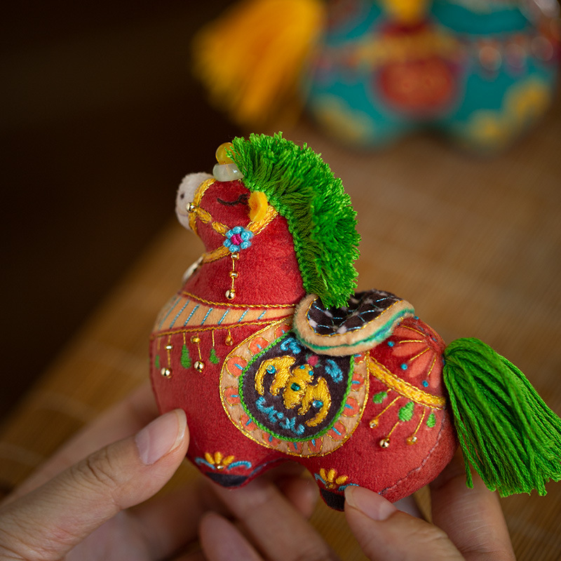 DIY Tang Horse hímzőkészlet - Zodiákus díszek, Béke talizmános medál, Nyomtatott szövet, Új kínai stílus, Nemzeti tendencia, Univerzális felhasználás