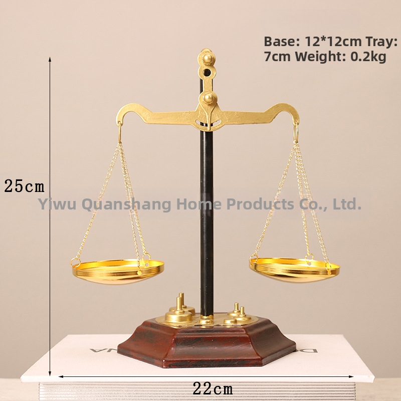 Ζυγός από σιδερένια τέχνη σε ευρωπαϊκό στυλ, επιτραπέζιο διακοσμητικό — χειροποίητος, ημιχειροκίνητος και ημιμηχανικός, υλικό: σίδηρος, κατάλληλο ως δώρο