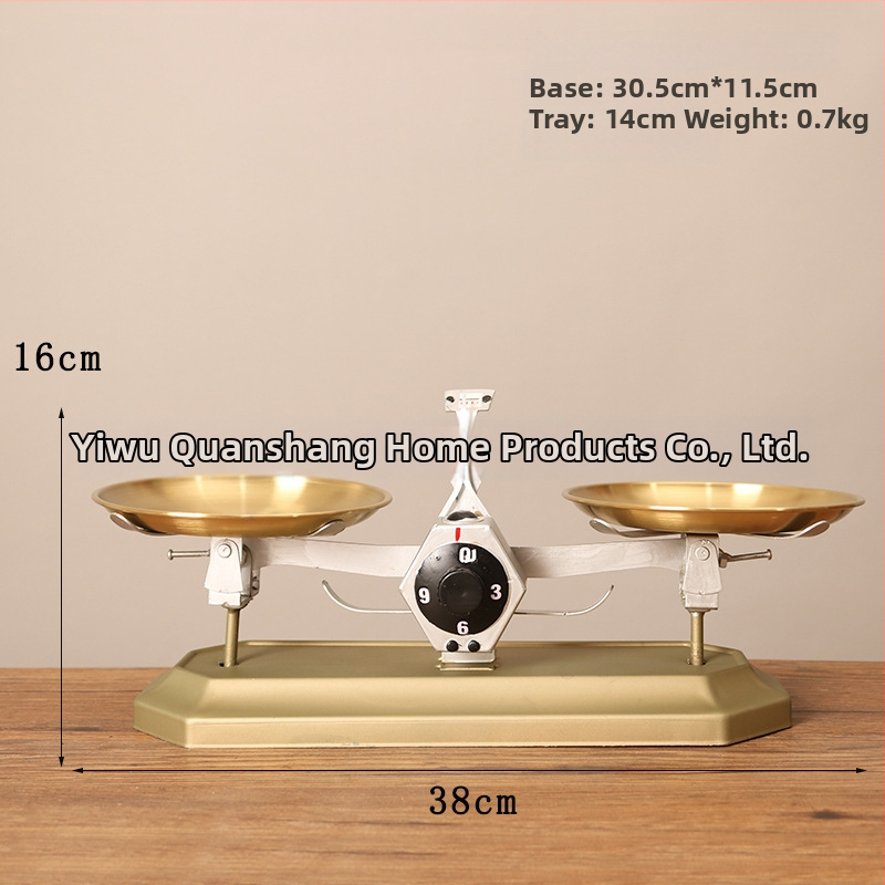 Ζυγός από σιδερένια τέχνη σε ευρωπαϊκό στυλ, επιτραπέζιο διακοσμητικό — χειροποίητος, ημιχειροκίνητος και ημιμηχανικός, υλικό: σίδηρος, κατάλληλο ως δώρο