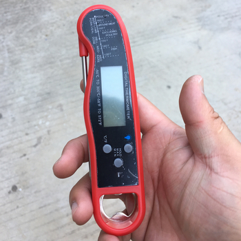 Novi vodootporni termometar za meso s sondom, sklopivi elektronički termometar za roštilj.