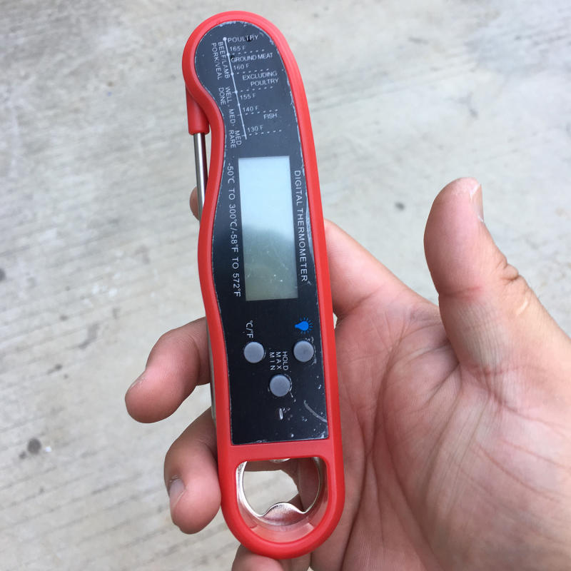 Novi vodootporni termometar za meso s sondom, sklopivi elektronički termometar za roštilj.
