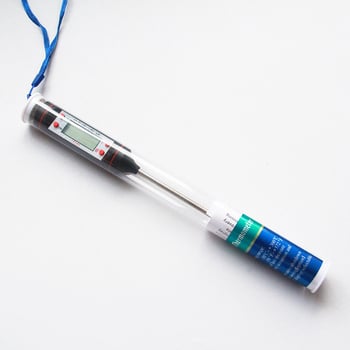 Infravörös hőmérő pisztoly zondás hőmérővel – műanyag eszköz DIY aromaterápiás gyertya készítéséhez