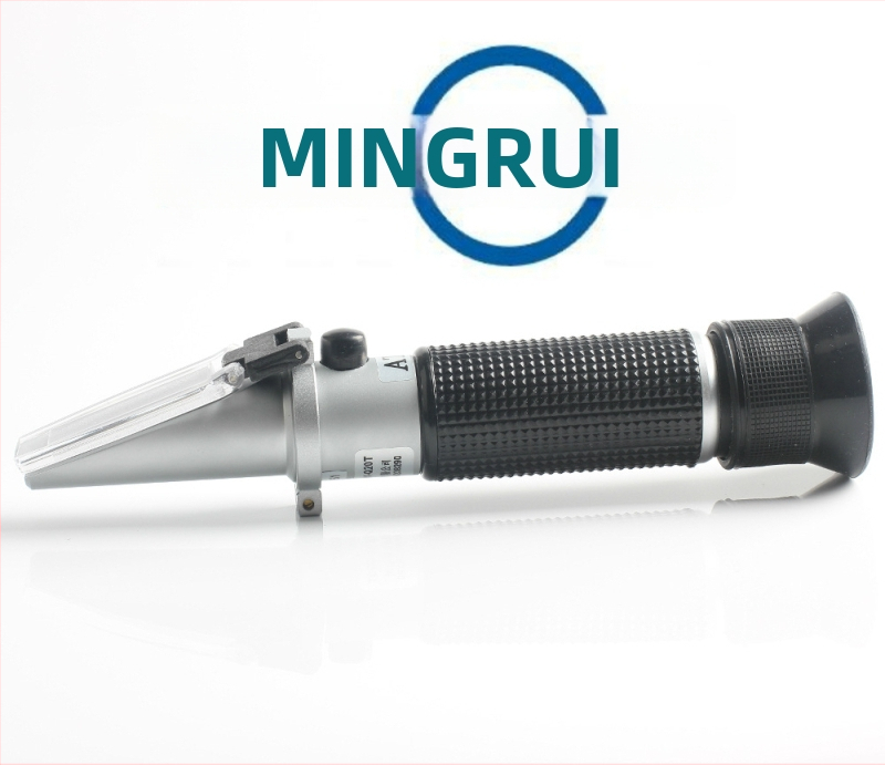 Prizmatický refraktometer Ming Rui LB18T na meranie cukru v ovocných cukríkoch, rozsah 0-18 Brix, rozlíšenie 0.1 Brix, hmotnosť 210 g