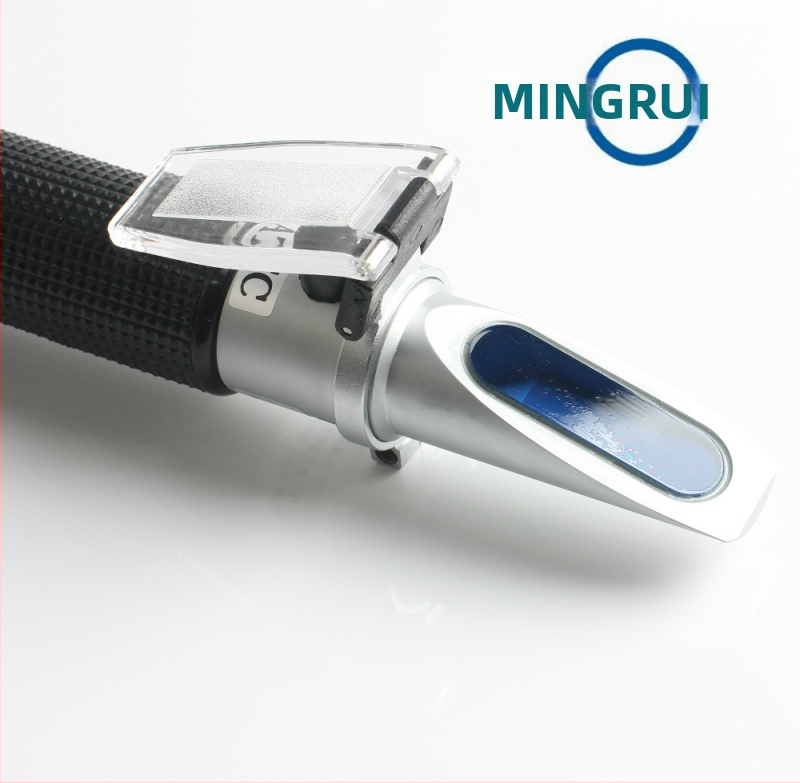 Prizmatický refraktometer Ming Rui LB18T na meranie cukru v ovocných cukríkoch, rozsah 0-18 Brix, rozlíšenie 0.1 Brix, hmotnosť 210 g