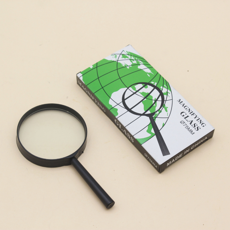 Χειροκίνητος μεγεθυντήρας με πλαστική λαβή, φακός υψηλής ευκρίνειας, μεγάλος προβολικός χώρος, κατάλληλος για ανάγνωση εφημερίδων, φιλικός προς τα μάτια.