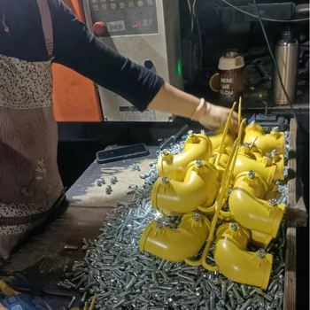 Morimao PPR 90° csőidom lépcsőkorláthoz műanyag alapzattal