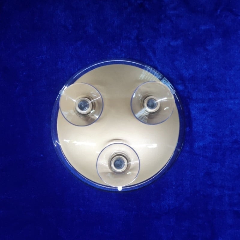 Sminktükör szívófejes rögzítéssel, 10x–30x nagyítás, akril keret, üveg lencse, fürdőszobai használatra