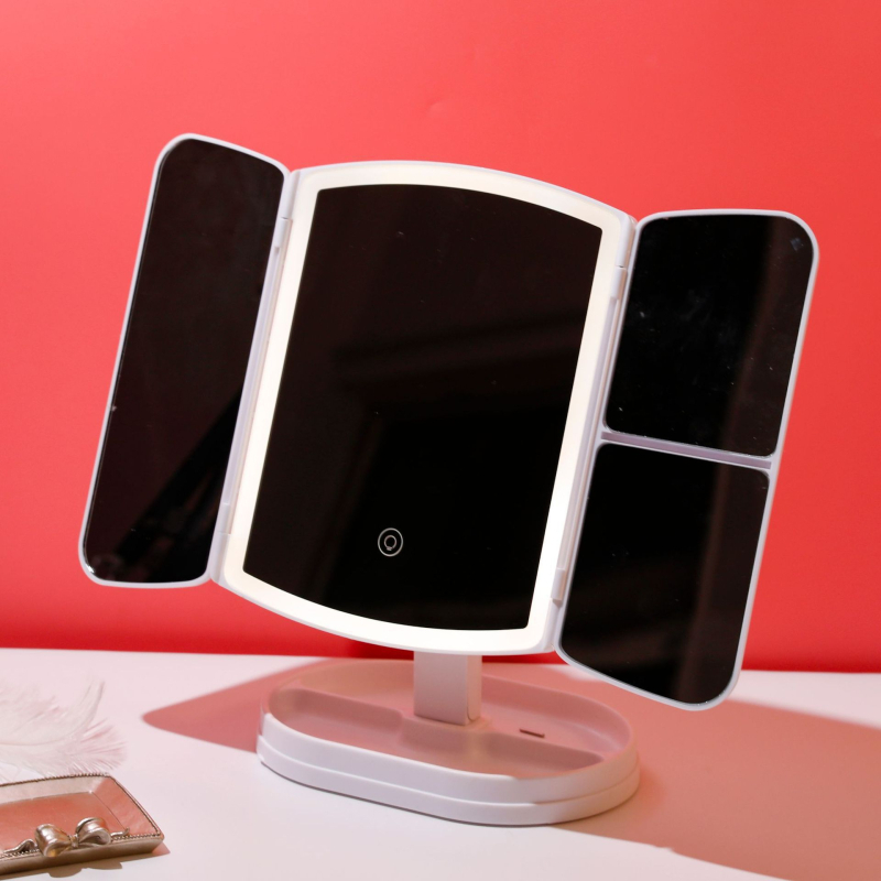 LED ogledalo za šminkanje na stolu, trostrani sklopivi dizajn, dodirni senzor, povećavajuće ogledalo s 180° rotacijom