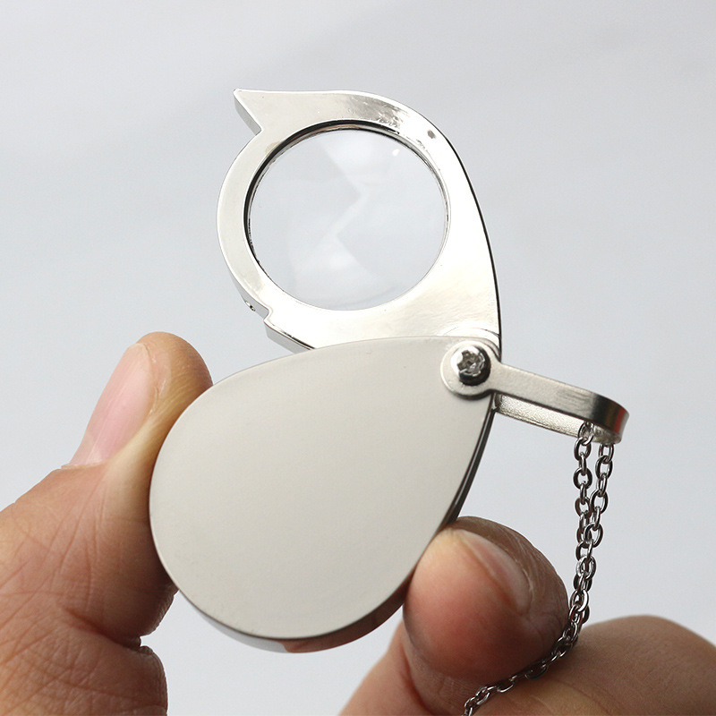 Prijenosni povećivač s 10× povećanjem, leća promjera 30 mm, tijelo od cinkove legure, čelični lanac