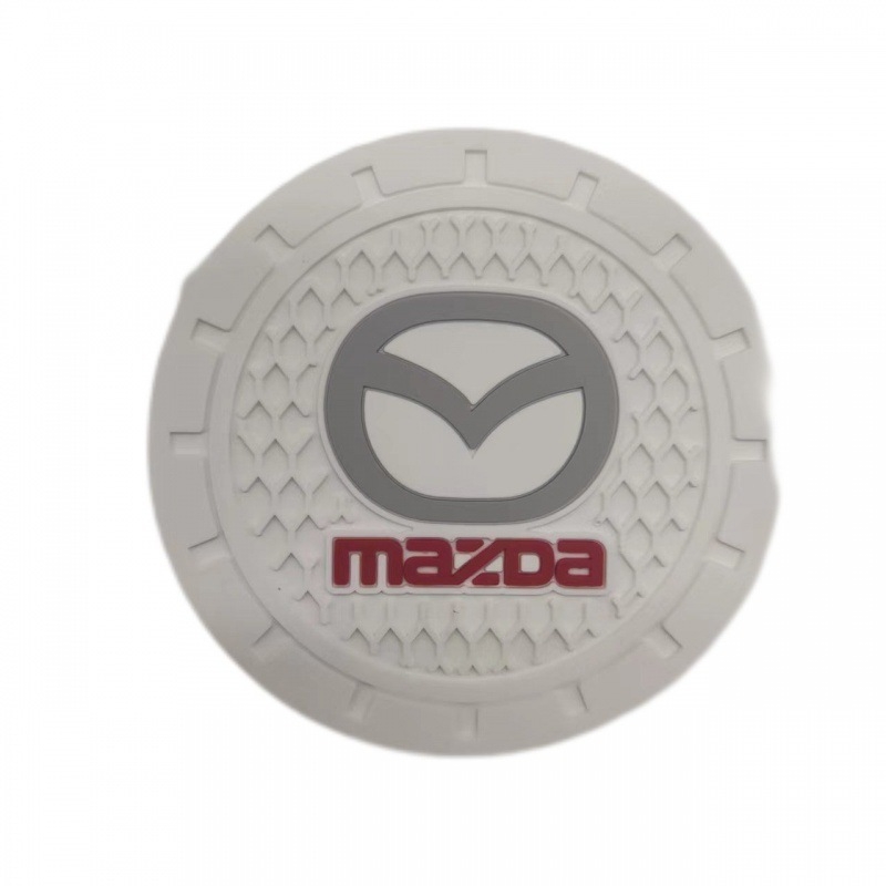 Podmetač za čašu u autu s logom – simpatičan karikaturistički unutarnji dizajn, protuklizan, pretinac za karticu, PVC materijal (Tisak loga; Prilagodba; Marka Karl Lindp)