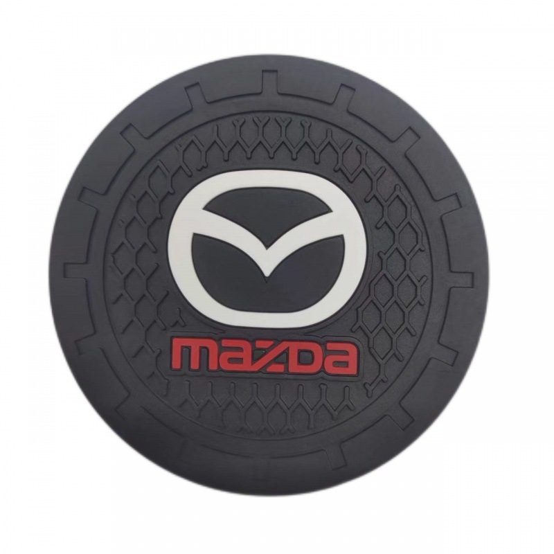 Podmetač za čašu u autu s logom – simpatičan karikaturistički unutarnji dizajn, protuklizan, pretinac za karticu, PVC materijal (Tisak loga; Prilagodba; Marka Karl Lindp)