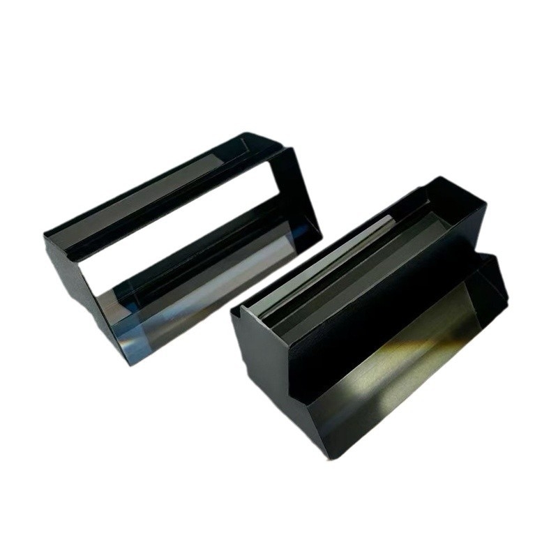 Trojuholníková prizma pre spektroskopiu, UV fúzované kremíkové sklo, pracovná vlnová dĺžka 200–700 nm, pre laserový systém