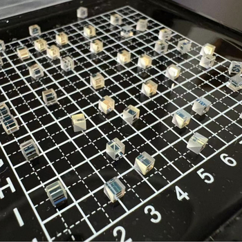 Prilagođeni PBS optični uređaj s spektroskopskom prizmom od optičkog stakla za optičku komunikaciju i optičke instrumente