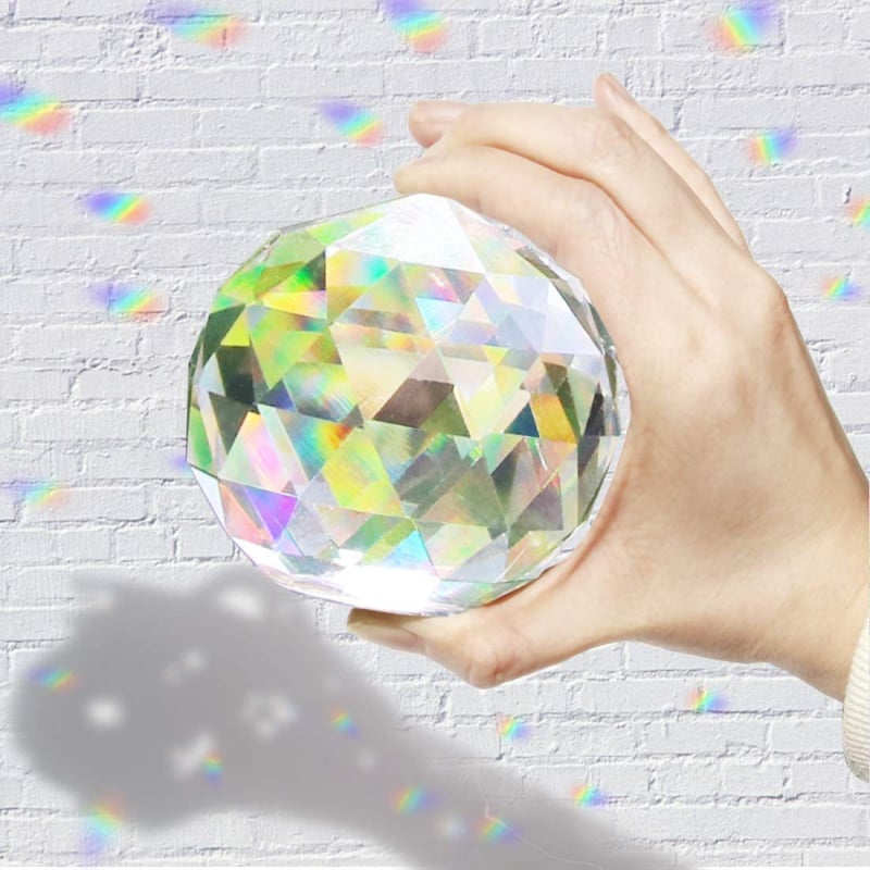 HE kristalna kugla, prizmično višestruko brušena, u kutiji za poklon