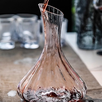 Top master boros dekantáló, üveg, 1000 ml kapacitás, nordic stílusú prizmas dizájn