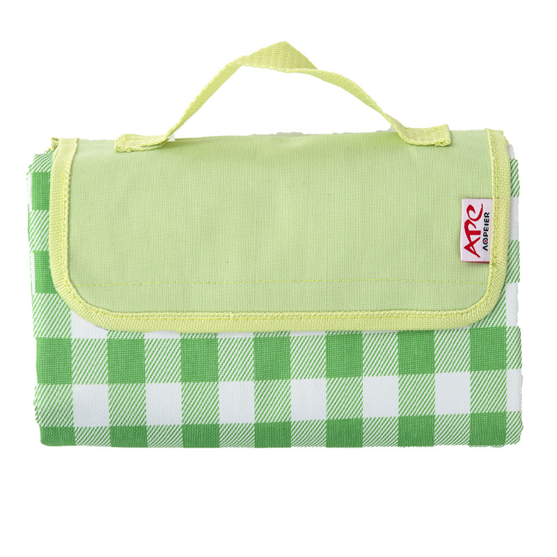 Piknik matrac nedvességmentes felülettel, Oxford anyagból, modell LEP, tömege 430 g, alkalmas kempingezéshez és túrázáshoz.