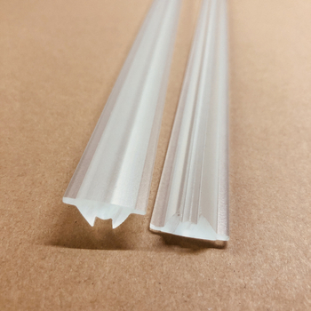 Ακρυλική οπτική φακός φωτισμού πίνακα τάξης, πολωμένος, διαφάνεια 90%, διαστάσεις 22.4×10.4 мм, γωνία δέσμης 90°, μοντέλο 21022501