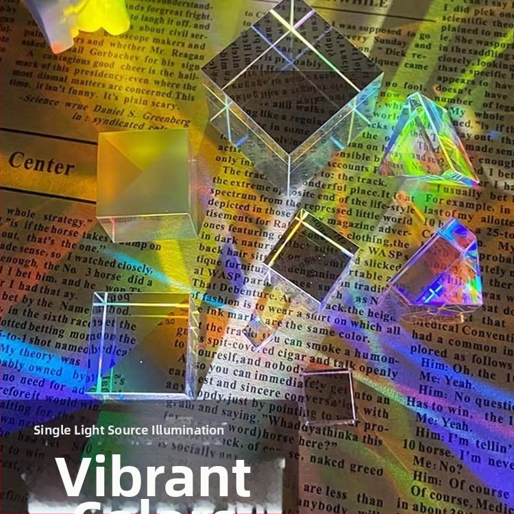 Päikesekütja lauale – kuubilise geomeetrilise kujuga, vitraažkristall, sulatusprotsess, kohandatav kingitus