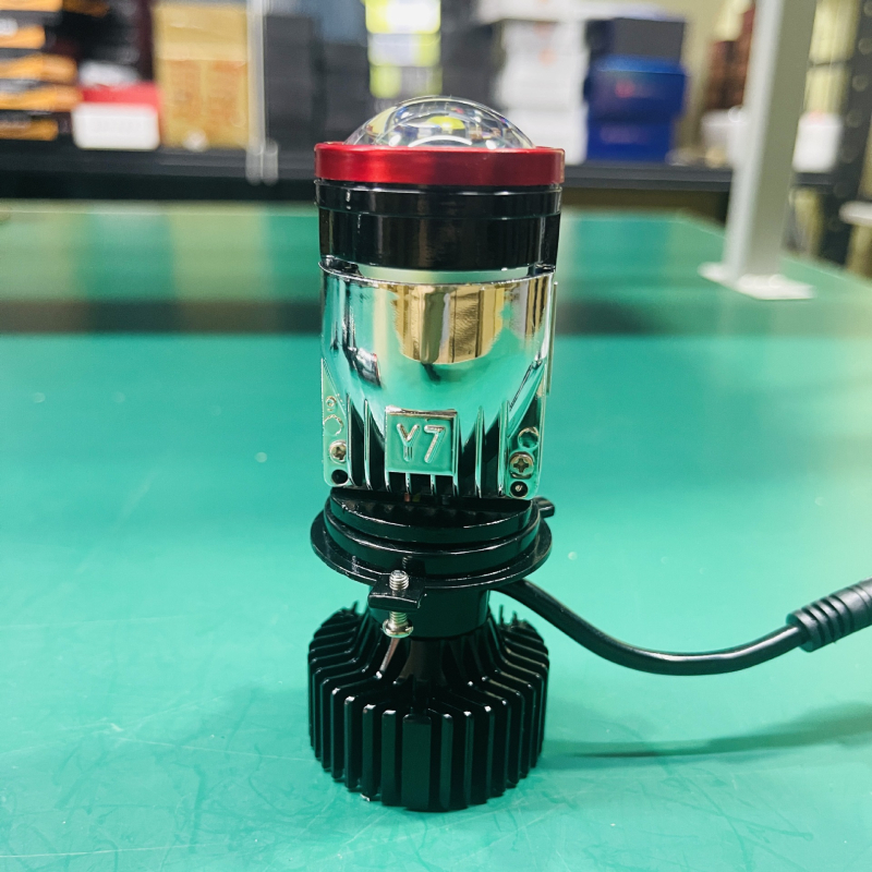 Y7d-h4 Matrix stílusú H4 fényszóró, 12-24V DC, 6500LM