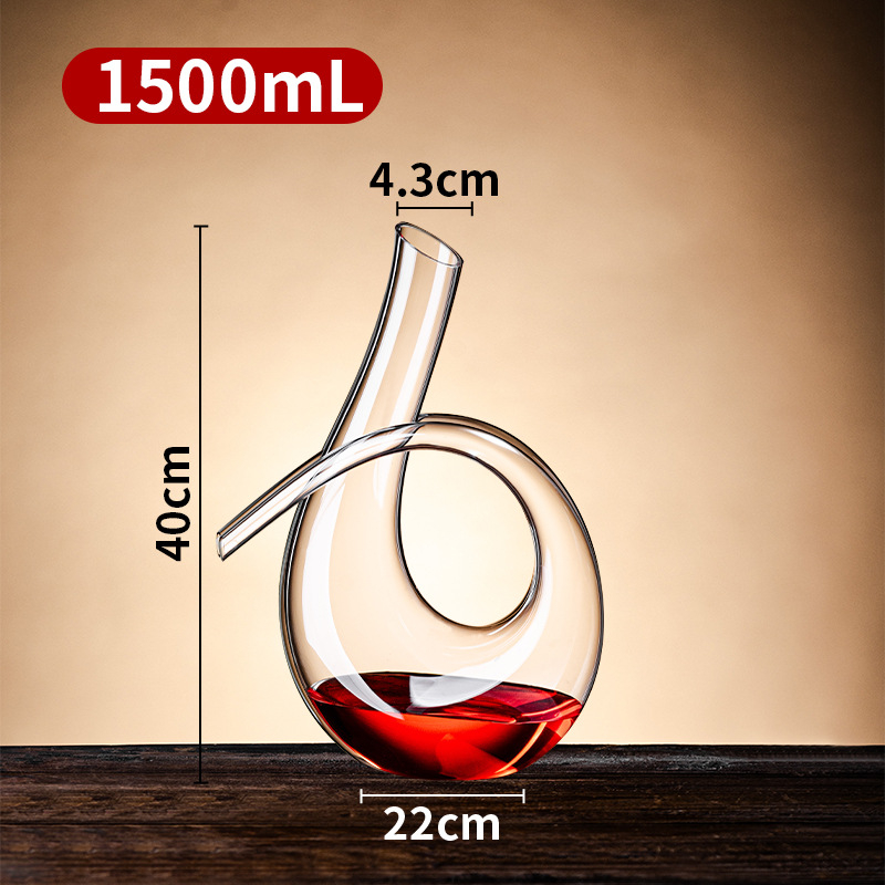 Vörösbor-dekanter üvegből, tömeg 500 g, modern minimalista stílus, 2020 őszén debütál