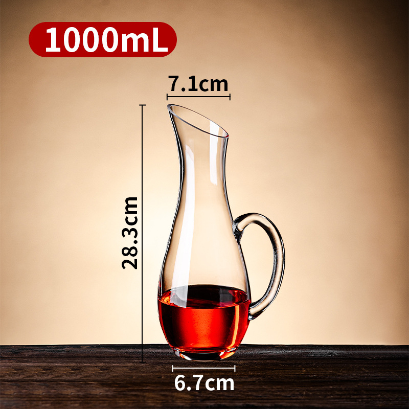 Vörösbor-dekanter üvegből, tömeg 500 g, modern minimalista stílus, 2020 őszén debütál