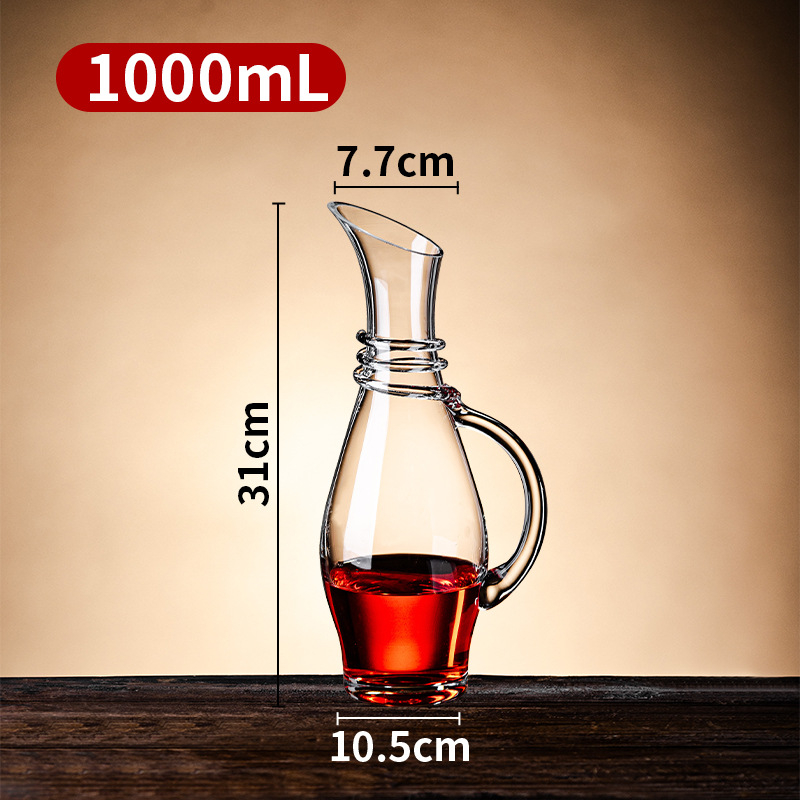 Vörösbor-dekanter üvegből, tömeg 500 g, modern minimalista stílus, 2020 őszén debütál