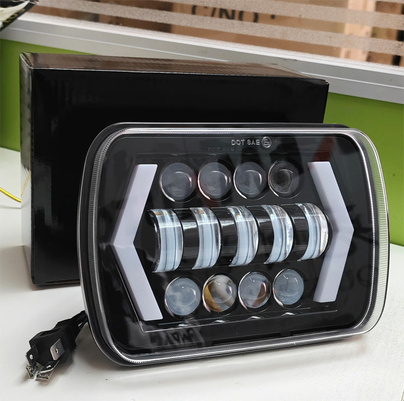 LED prednje svjetlo za Wrangler, kvadratnog dizajna u stilu strelice, 12V, 6500LM, IP68, s pokazivačem smjera