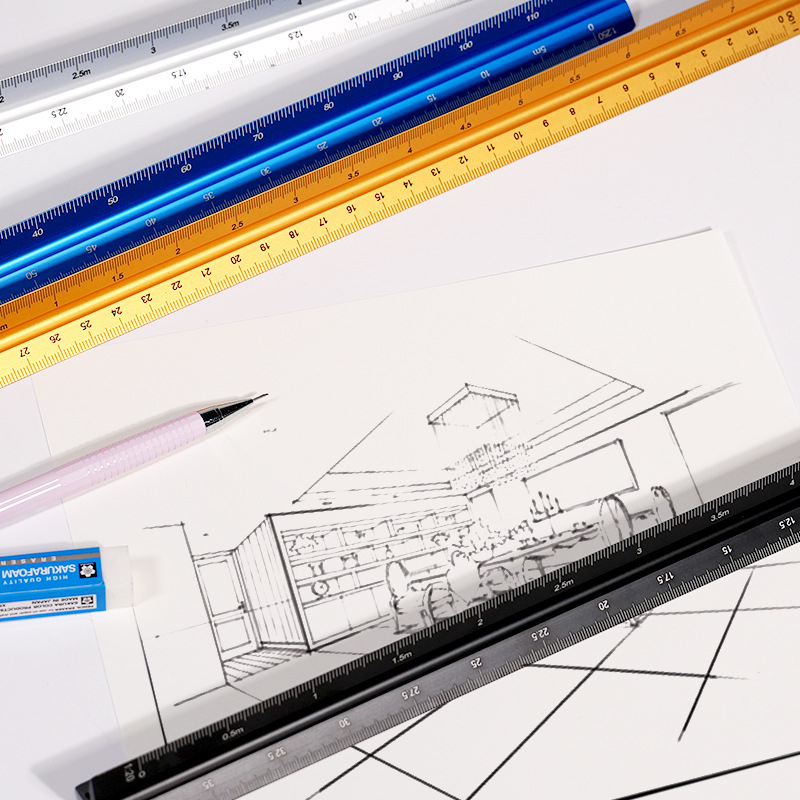 Τρίγωνος χάρακας από κράμα αλουμινίου με κλίμακα εκατοστών, καθαρό βάρος 20 g, σε ατομική συσκευασία