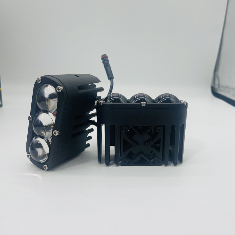 LED svjetlo na rešetki s tri oka i svjetlo za maglu – univerzalno off-road vozilo, aluminij, 60W, 9-80V, 12000 lm, IP68