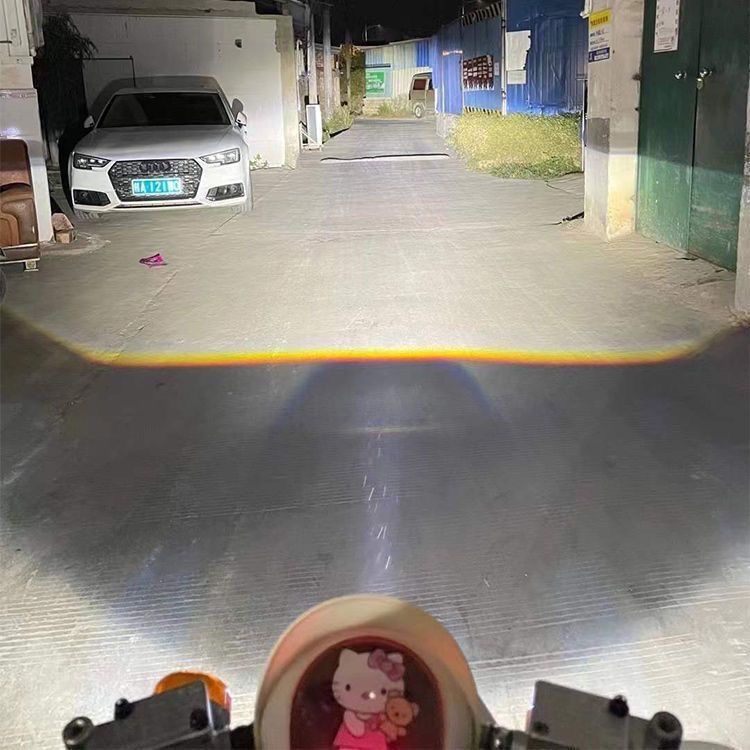 Automobilska LED glavna svjetla s laserom, 85W, upravljanje putem aplikacije, PC kućište, 24V