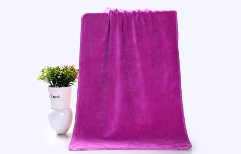 Kosački ručnik od superfinih mikrovlakana, debeli i vrlo upijajući, kružna vlakna, 80–100 g, mogućnost prilagodljive proizvodnje, sadržaj nylona