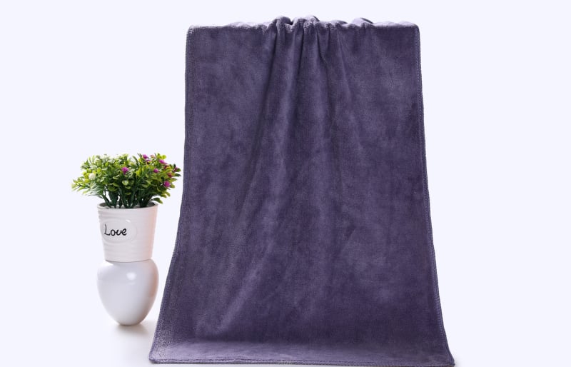 Kosački ručnik od superfinih mikrovlakana, debeli i vrlo upijajući, kružna vlakna, 80–100 g, mogućnost prilagodljive proizvodnje, sadržaj nylona